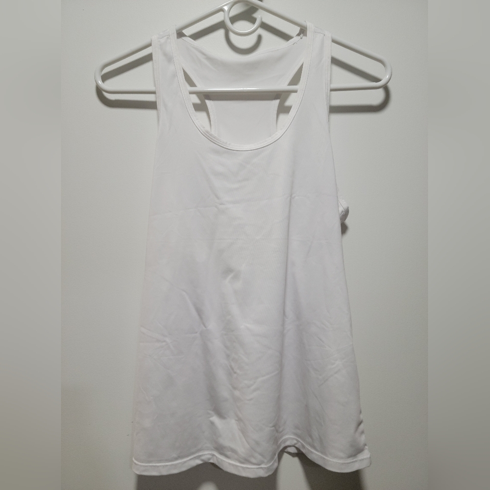 Simple white stretch workout tank